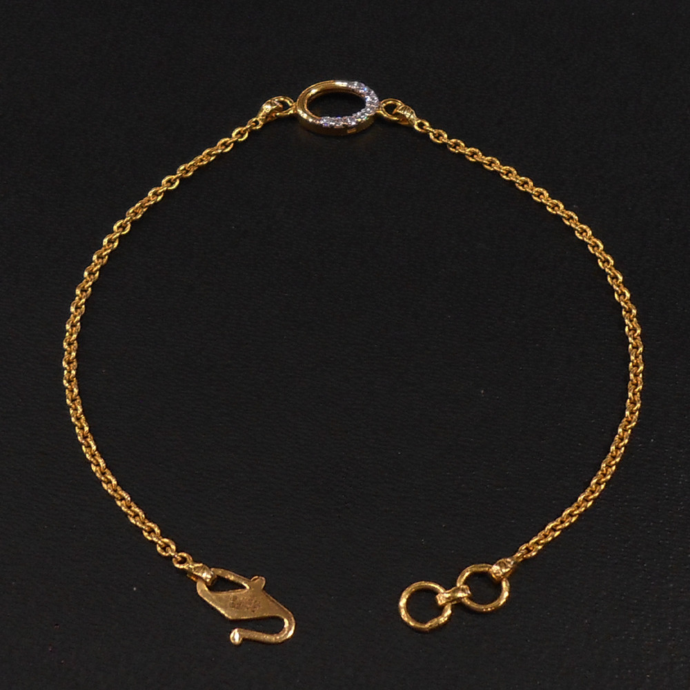 BRACELET